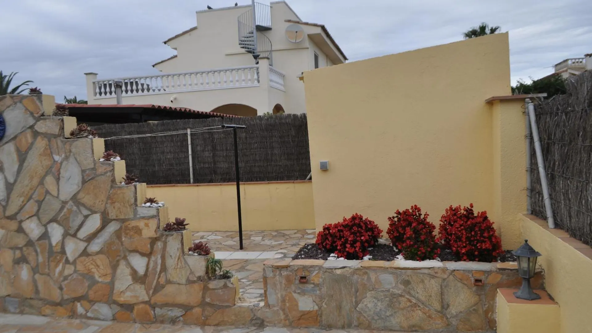 Villa Casa Tati Sant Pere Pescador Ferienhaus
